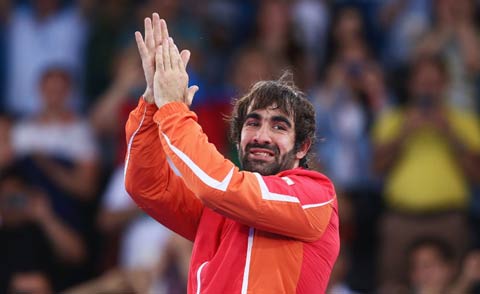 Rafael Ağayevin ayağı sındı - FOTO