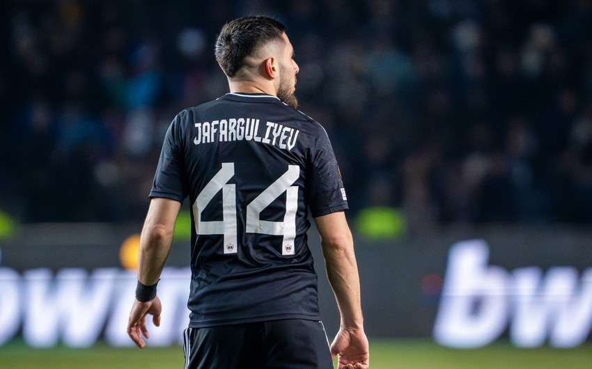 Elvin Cəfərquliyev yubiley matçına çıxıb