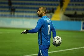 Əzizli qərar vermək üçün tələsmir