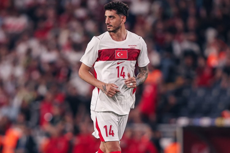 Türkiyə millisinin müdafiəçisi "Trabzonspor"da - RƏSMİ