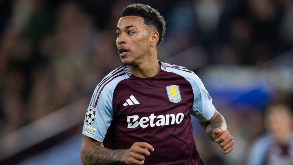 "Aston Villa" İngiltərə millisinin üzvünü satmaq istəmir