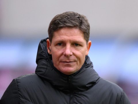 Oliver Qlasner ingiltərəli müdafiəçinin gələcəyi ilə bağlı açıqlama verib