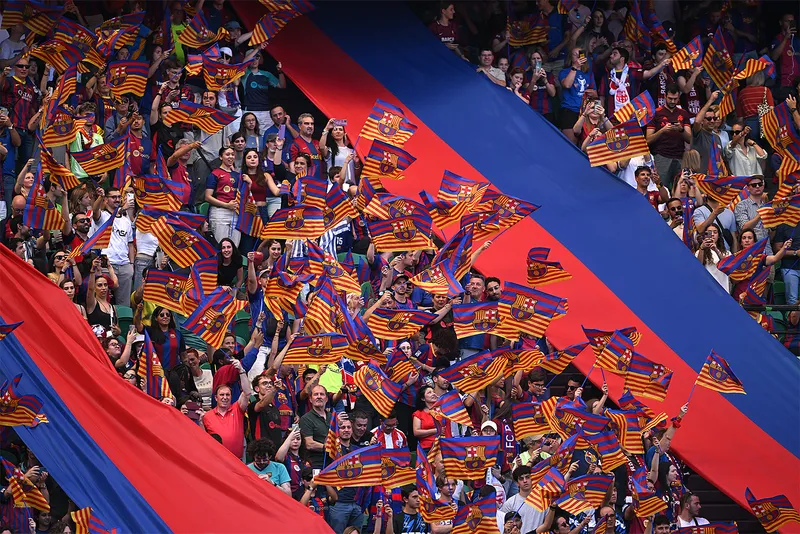 Avtobusu yandıran "Barselona" azarkeşi həbs olunub