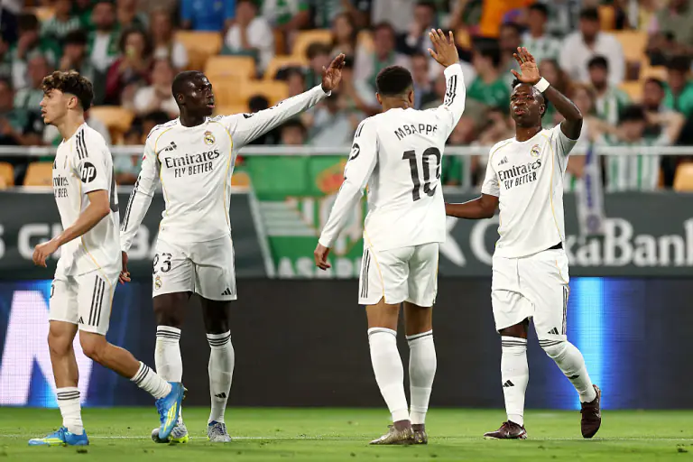 Dünyanın ən dəyərli 10 klubundan 6-cı Premyer Liqanı təmsil edir