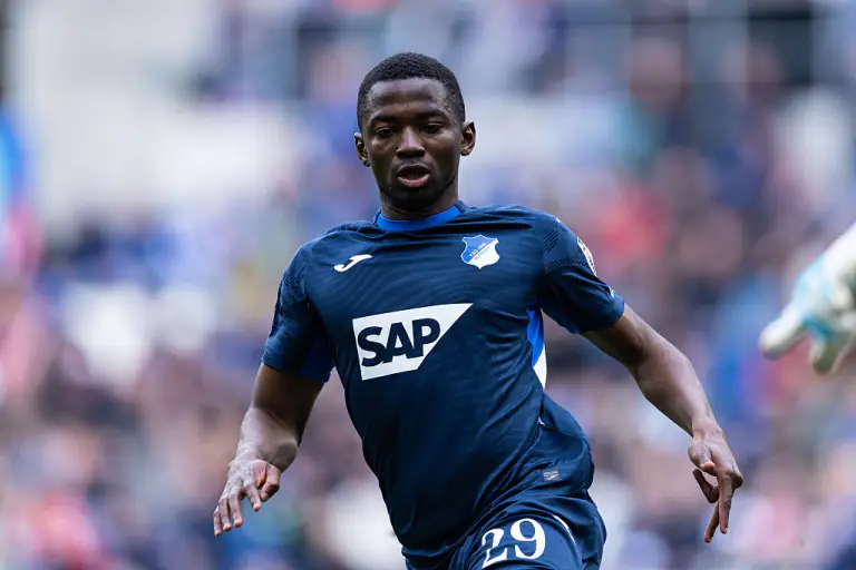 "Hoffenhaym"ın vingeri karyerasını "Liverpul"da davam etdirə bilər