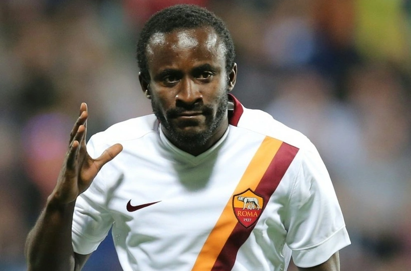 "Roma"nın sabiq futbolçusu karyerasını bitirib