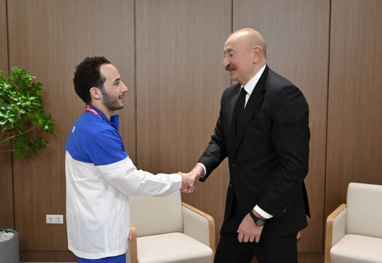 İlham Əliyev dünya çempionu ilə görüşdü