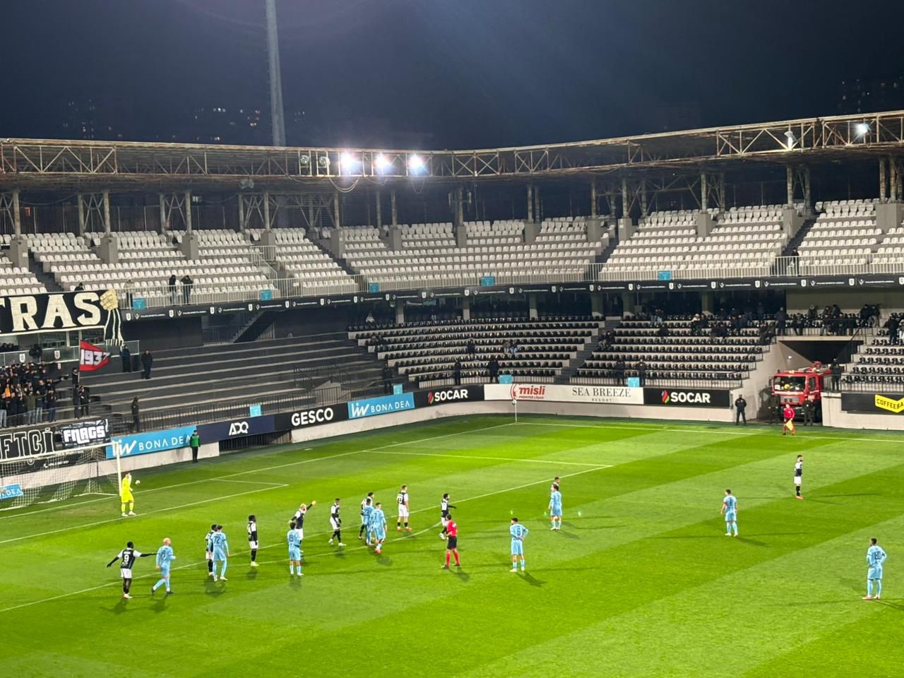 “Neftçi” evdə "Sumqayıt"la bacarmadı