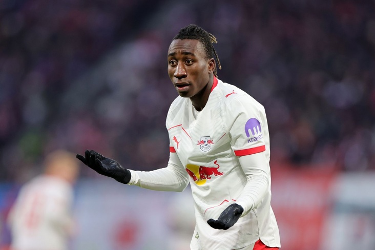 İngiltərə nəhəngləri 19 yaşlı futbolçuya "elçi" düşüb