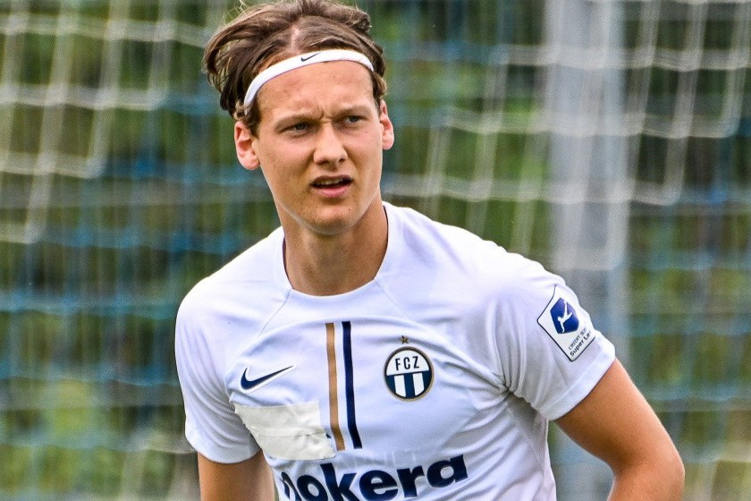 22 yaşında futbola vida etdi