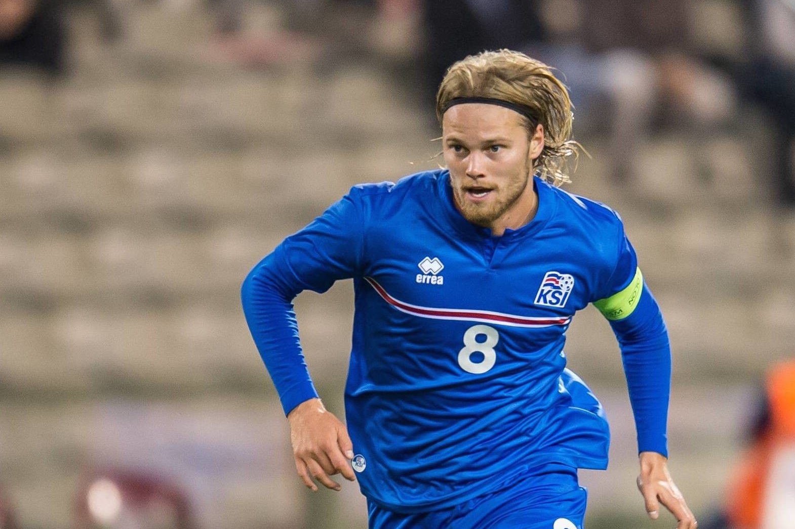 İslandiya futbolunun əfsanəsi üçün vida tədbiri