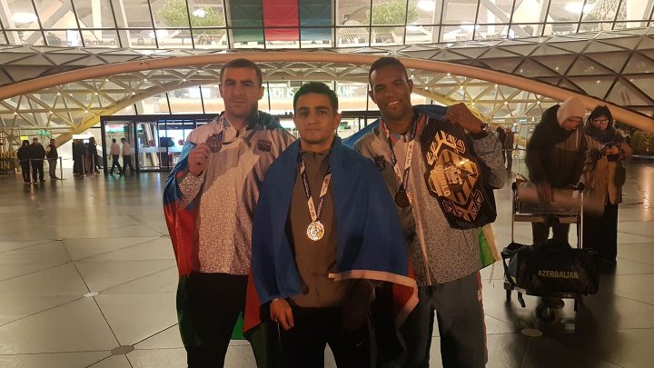 Azərbaycan millisi Bakıya qayıtdı