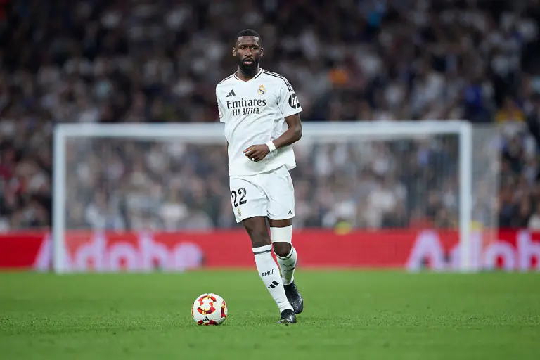 "Real" alman müdafiəçiyə yeni müqavilə təklif edib