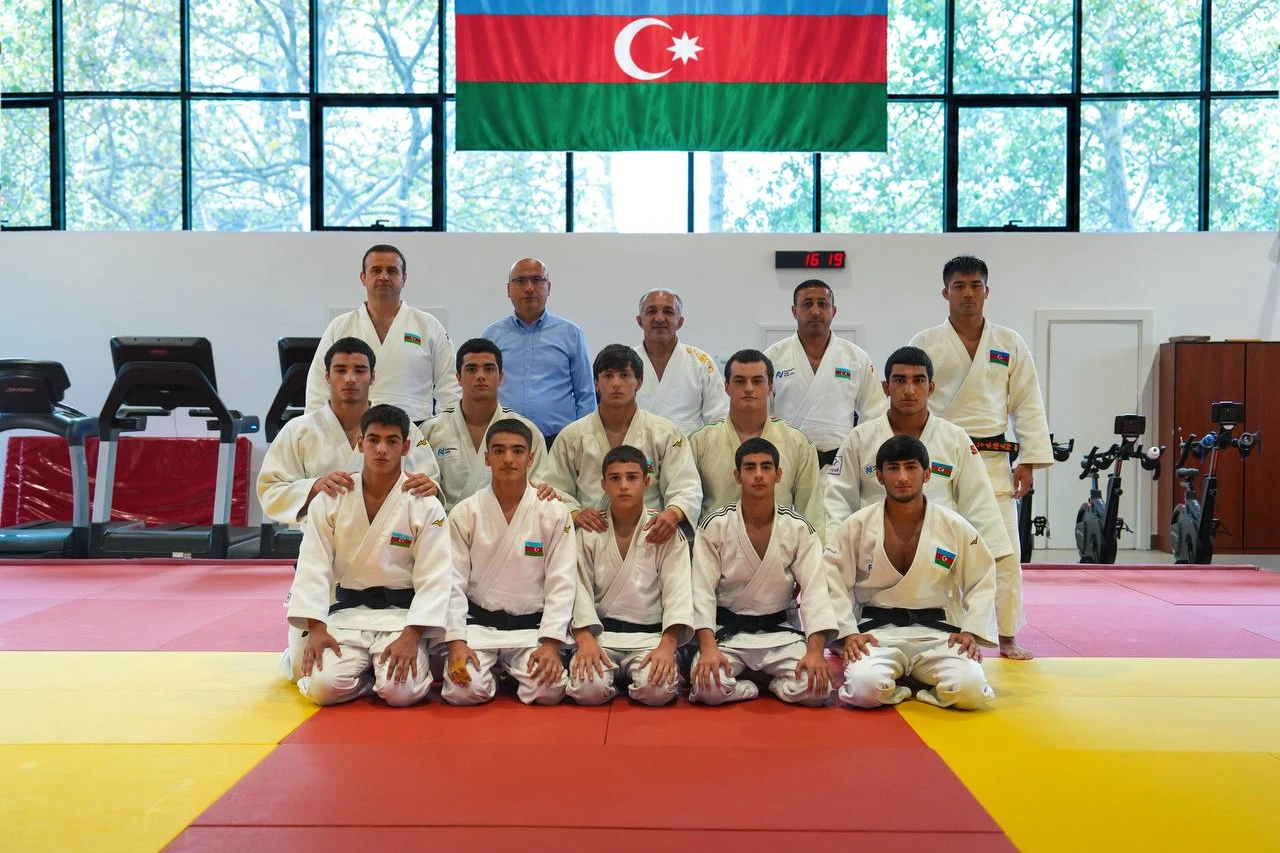 Dünya çempionatı öncəsi yeniyetmə cüdoçularla görüş keçirilib