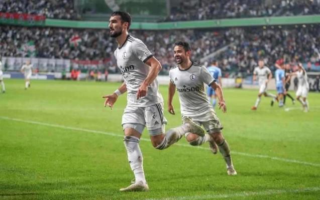 Emreli “Legiya”nın bombardiri oldu