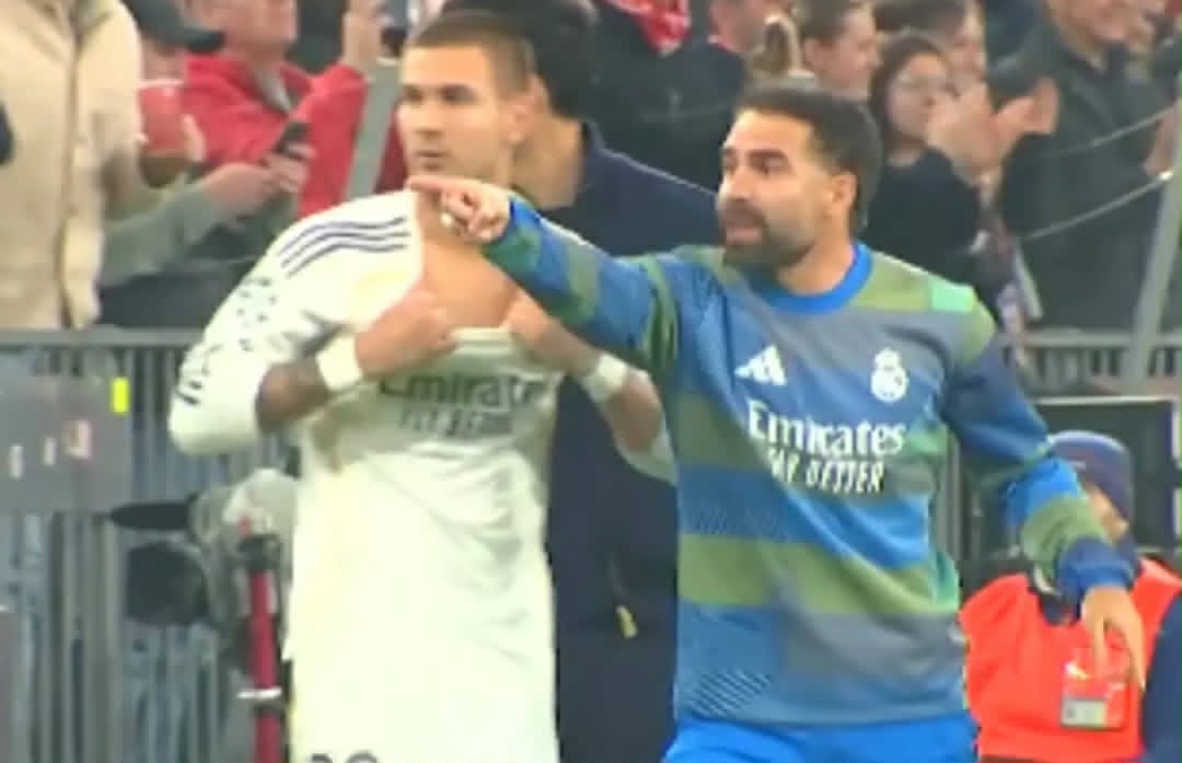 "Real"ın futbolçularından hakimə sərt etiraz