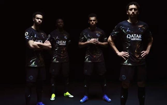 PSJ yeni formasını təqdim etdi