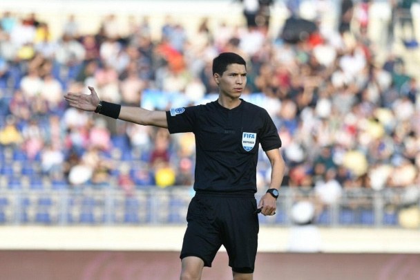 5,5 illik futboldan uzaqlaşdırılmış hakim Superliqada oyun idarə etdi