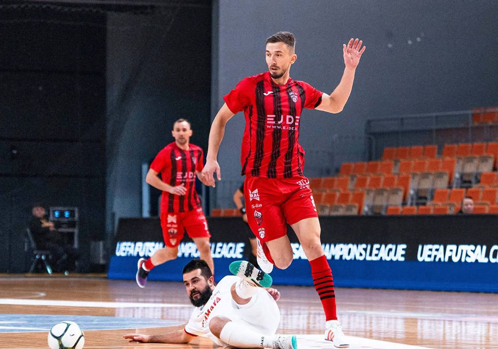 Fərid Ələkbərov: "Elə vəziyyət yaranıb ki, bu hüququ hər bir komanda qazana bilər"
