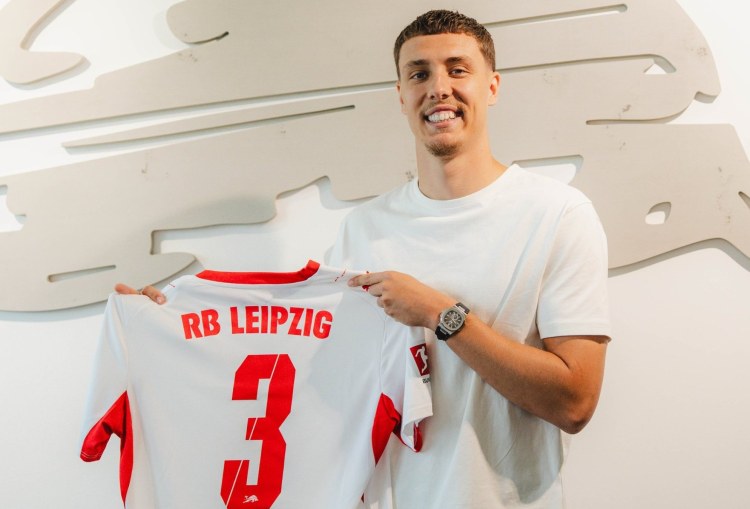 Bundesliqa klubunda 32 milyon avroluq transfer