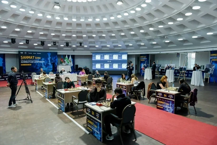 Şahmat üzrə Azərbaycan çempionatında sensasiyalar günü