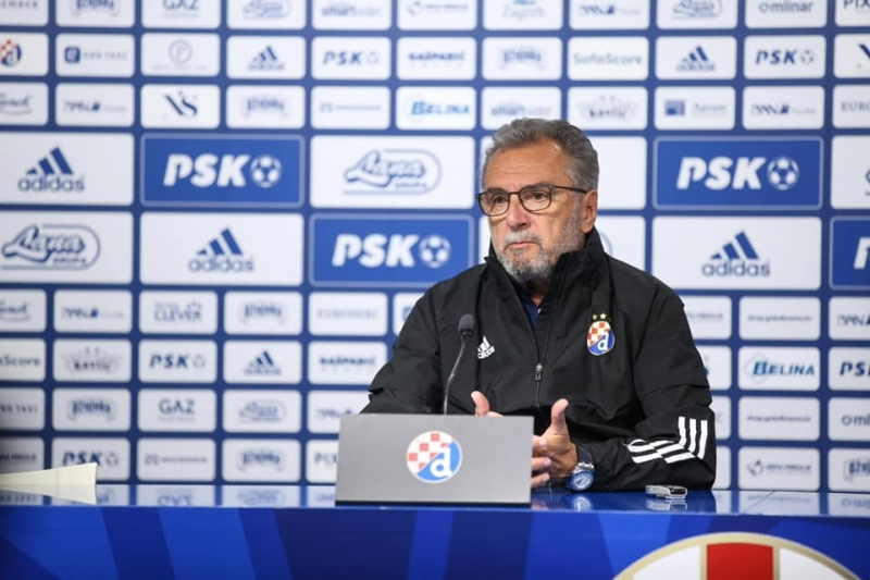 Baş məşqçisi Emrelinin son durumunu açıqladı