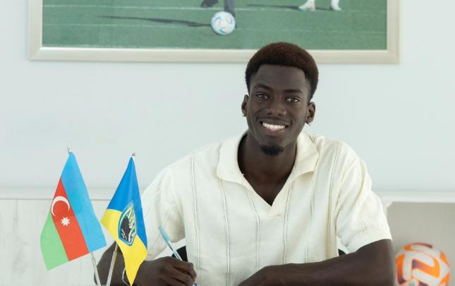 “Kəpəz”dən ayrılan futbolçu: “Bu komandanın formasını geyinmək böyük şərəf idi”