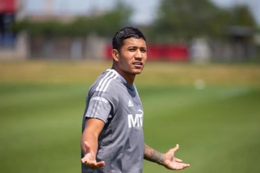 Varqasın "Neftçi"yə keçidi baş tutmaya bilər