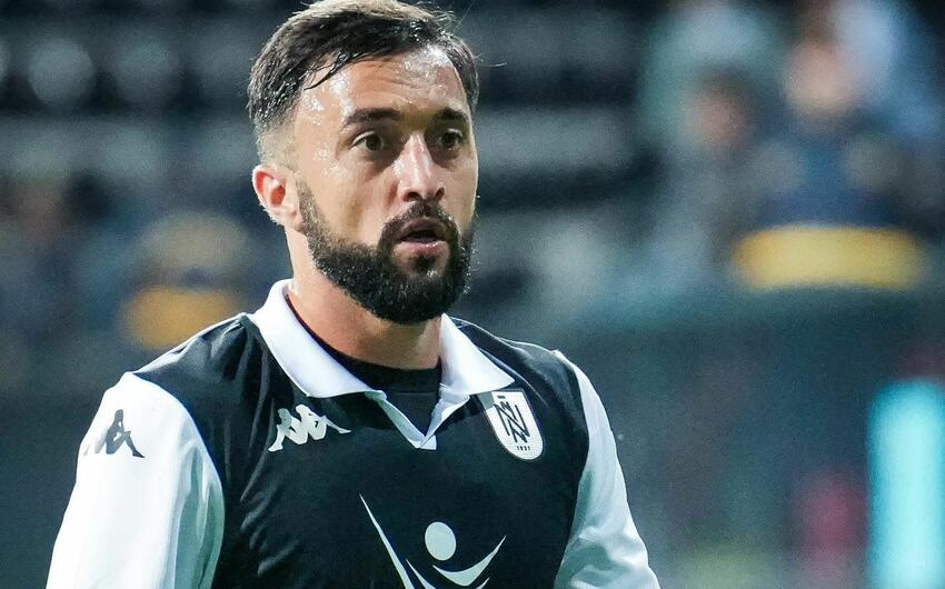 "Neftçi"nin yarımmüdafiəçisi: "Mövqeyimdə çox gərgin mübarizə gedir"