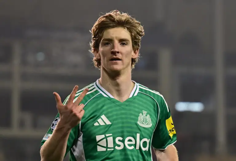 Almaniya nəhəngi "Nyukasl"ın vingeri ilə danışıqlara başlayıb