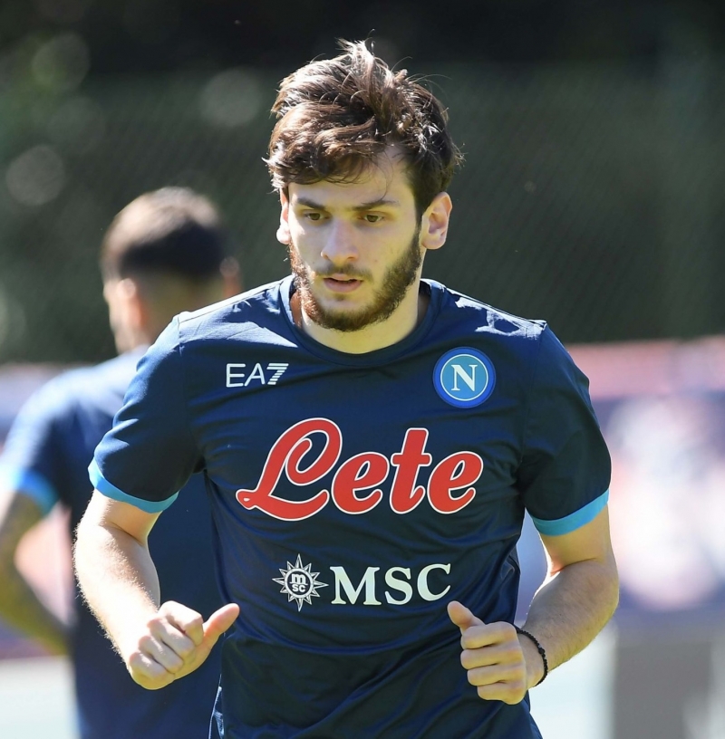 “Napoli”nin yeni transferi: “Atam Azərbaycanda çox yaxşı futbolçu idi”