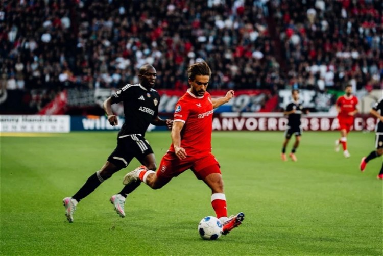 "Tvente"nin futbolçusu: "Qarabağ"ın qol epizodları çox deyildi"