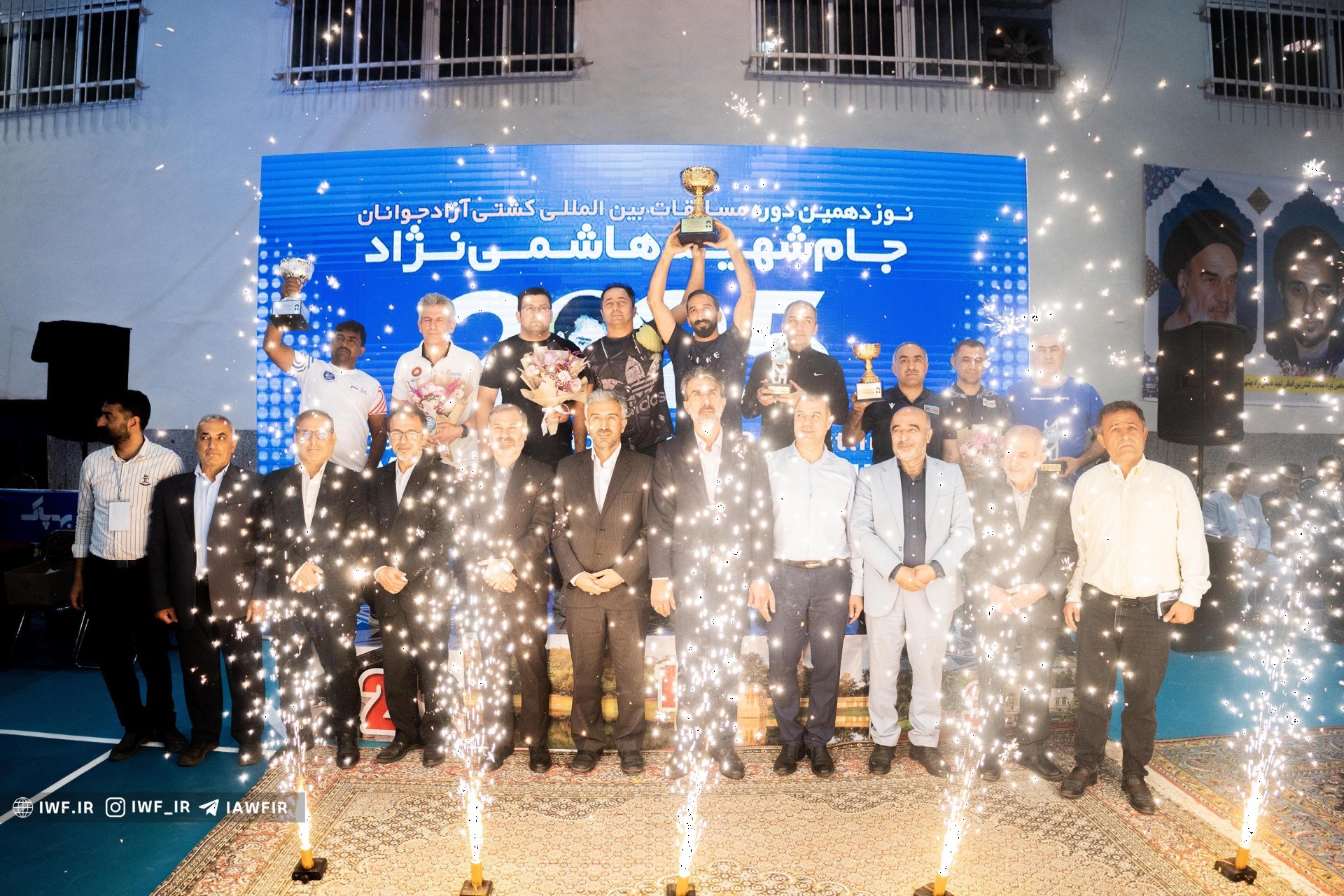 Sərbəst güləşçilərimiz komanda hesabında İranda üçüncü oldular