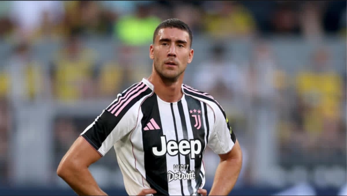 Avropanın iki nəhəng klubu serbiyalı hücumçunu istəyir