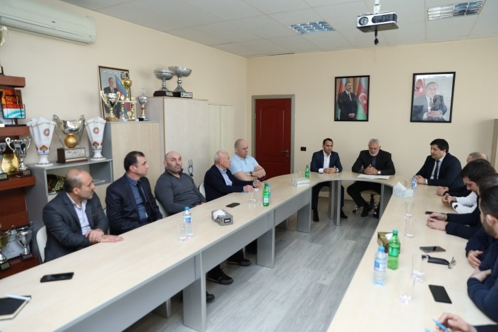 Milli komandamızın baş məşqçisi istefa verdi