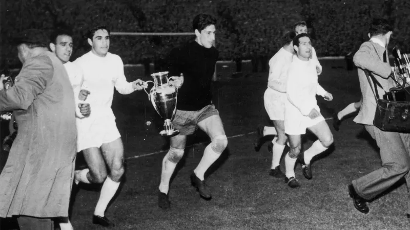 "Real"ın əfsanəvi futbolçusu dünyasını dəyişdi