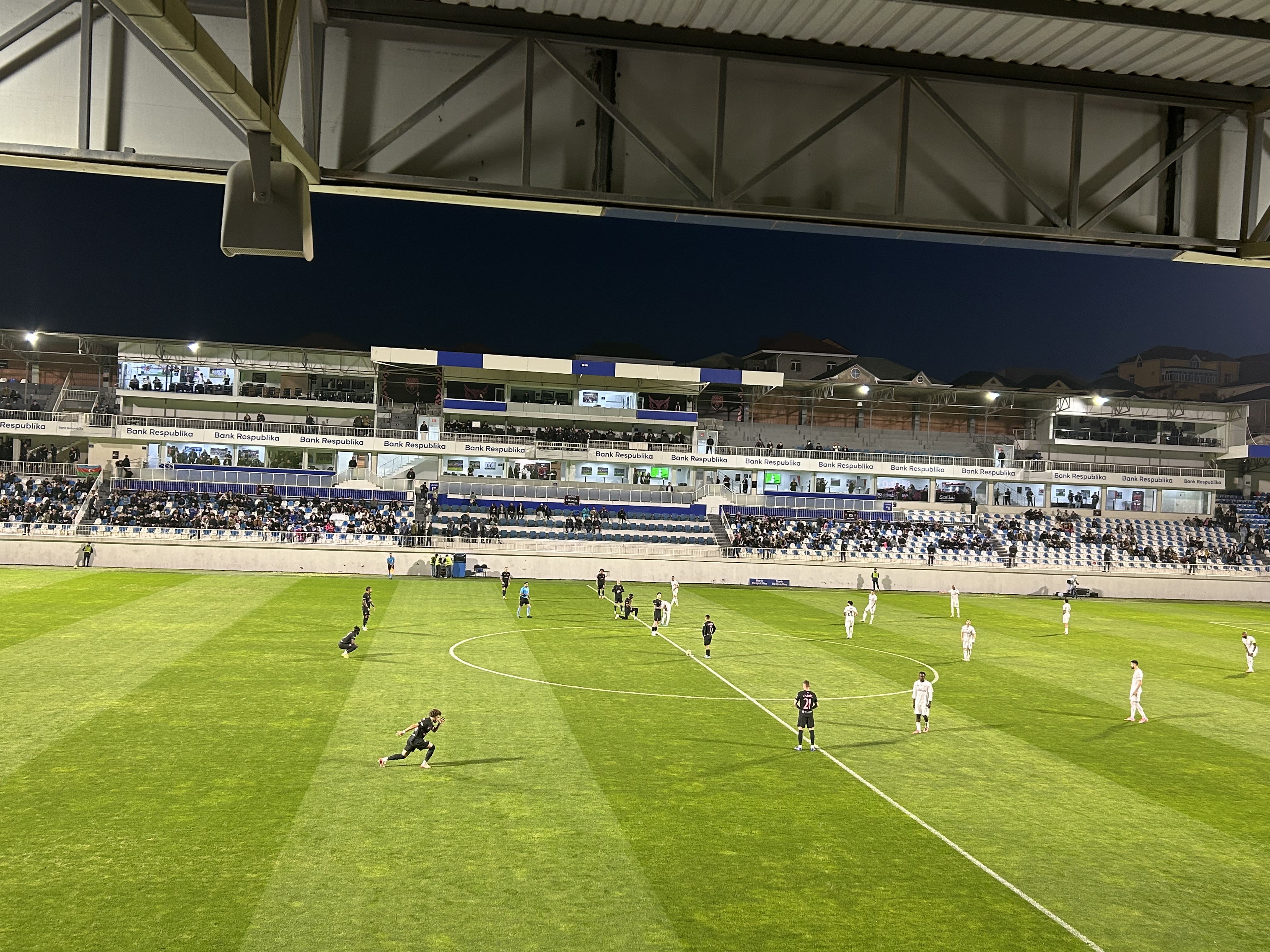 Bizon Azərbaycan Kuboku: İkinci finalçı müəyyənləşir - Oyun başladı