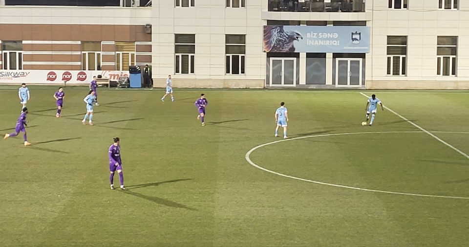 Zirədə ilk yarımfinalçı müəyyənləşəcək - Oyun başladı