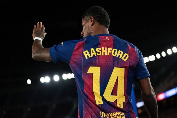 "Barselona" ingilis futbolçu ilə rəsmən vidalaşdı