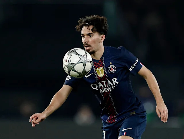 Portuqaliyalı yarımmüdafiəçi PSJ-dən ayrılmayacaq