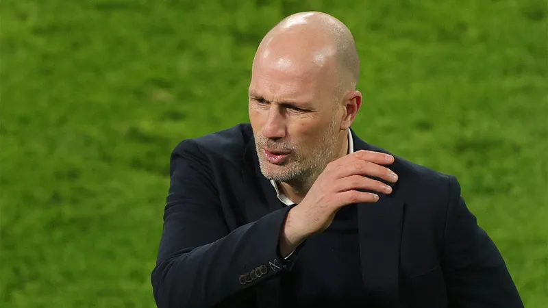 Belçikalı mütəxəssis "Norviç"in yeni baş məşqçisi olacaq