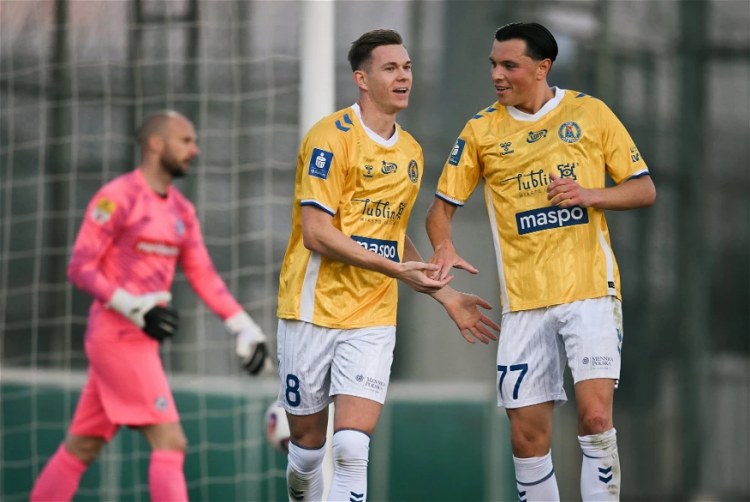 Dadaşov Polşa klubunun heyətində meydana çıxdı, komandası 5:1 qalib gəldi