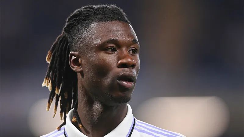 PSJ "Real"ın oyunçusunu "rənglərinə bağlamaq" istəyir