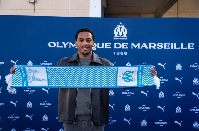 Niderland millisinin futbolçusu Fransa klubuna keçib