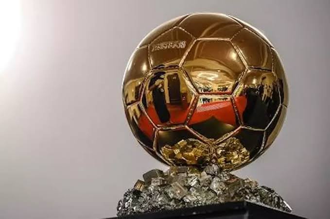 PSJ "France Football" nəşri arasında narazılıq