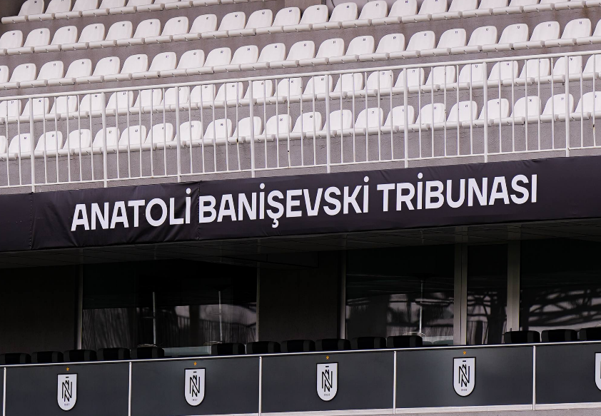 “Anatoli Banişevski tribunası”