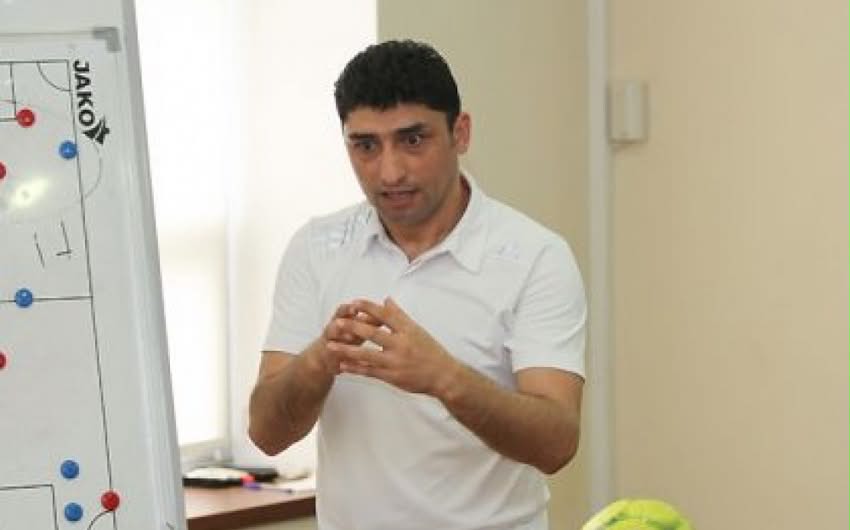 Aslan Kərimov: “Tvente” topa nəzarət edən komandadır, “Qarabağ”ın isə böyük təcrübəsi var”