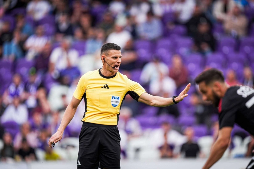 “Qarabağ”ın U-19 komandasının “Ayaks”la oyununda macarıstanlı hakim