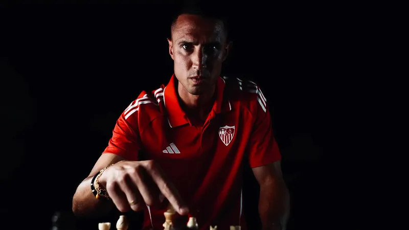 “Sevilya” İngiltərə klubunun qolkiperini icarəyə götürdü