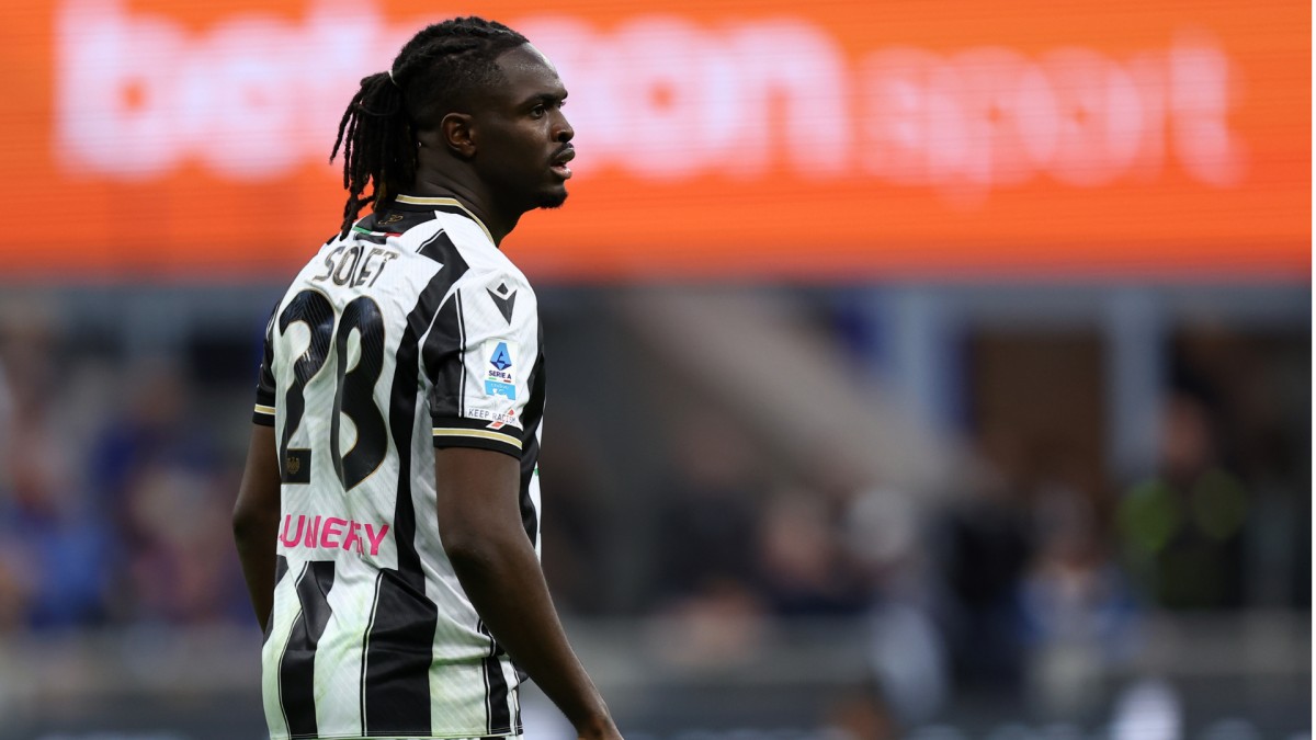 "Udinezi"nin müdafiəçisi nəhənglərin maraq dairəsində